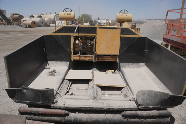 ASFALTADORA CATERPILLAR AP1000 - 0098 - Imagen 2