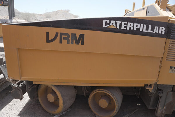 ASFALTADORA CATERPILLAR AP1000 - 0098 - Imagen 3