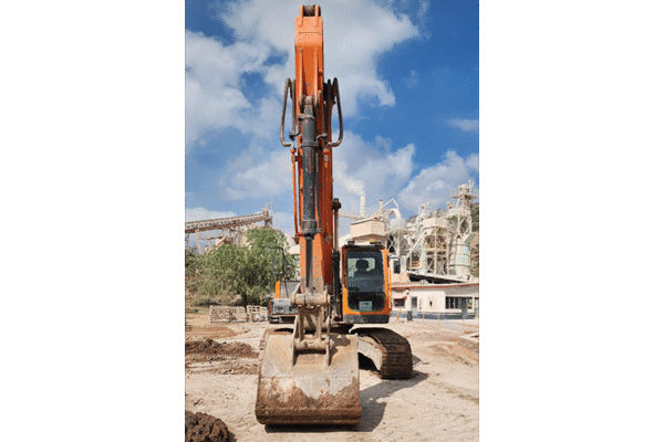 EXCAVADORA DEVELON DX220LCA - 1989 - Imagen 3