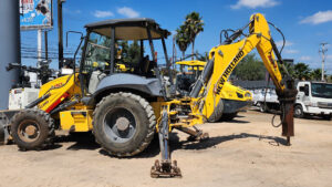RETROEXCAVADORA NEW HOLLAND B80C - 0827