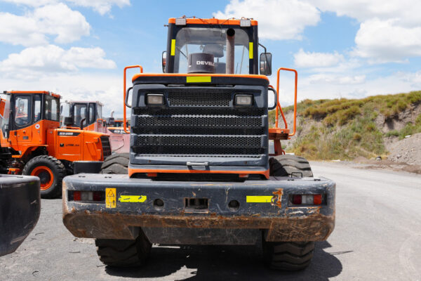 CARGADOR FRONTAL DEVELON SD310 - 0353 - Imagen 2