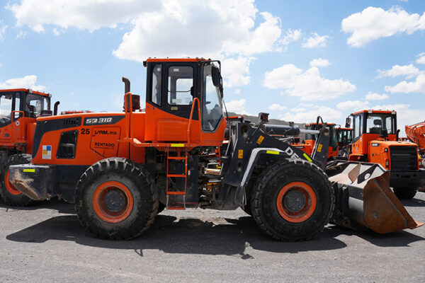 CARGADOR FRONTAL DEVELON SD310 - 0353