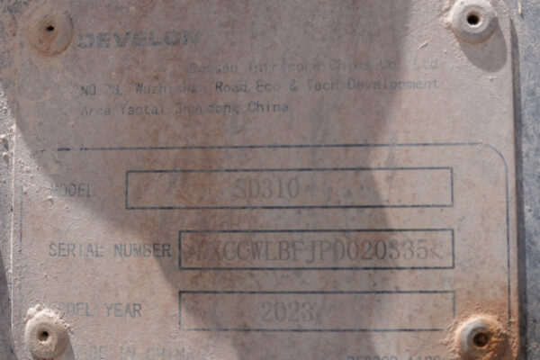 CARGADOR FRONTAL DEVELON SD310 - 0335 - Imagen 4