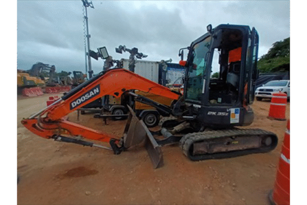 MINI EXCAVADORA DOOSAN DX35Z - 0138