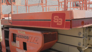 PLATAFORMA JLG - 2499