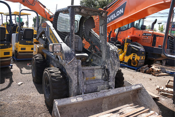 MINICARGADOR NEW HOLLAND L323N - 7807 - Imagen 3