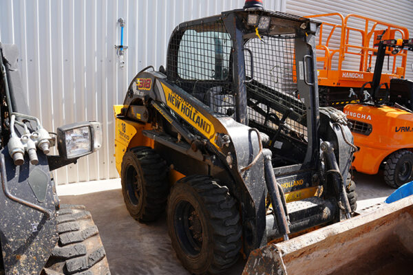 MINICARGADOR NEW HOLLAND L318N - 7258 - Imagen 4