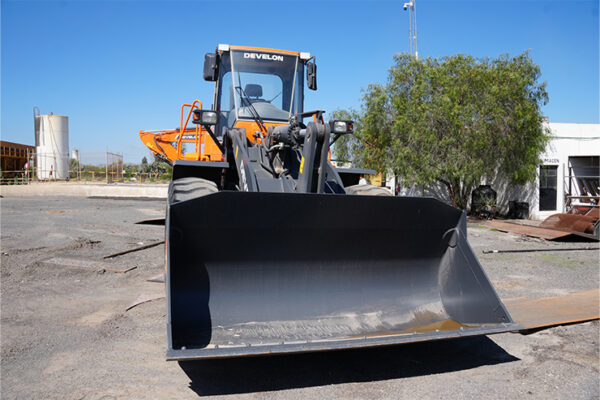 CARGADOR FRONTAL DEVELON SD310 - 0397 - Imagen 4