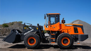 CARGADOR FRONTAL DEVELON SD310 - 0397
