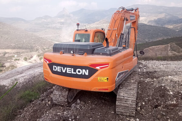 EXCAVADORA DEVELON DX225LCA-7M - 3874 - Imagen 2
