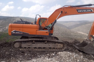 EXCAVADORA DEVELON DX225LCA-7M - 3874