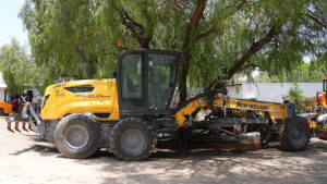MOTONIVELADORA NEW HOLLAND RG140 - 9999