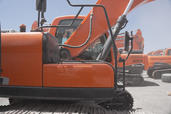 EXCAVADORA DEVELON DX200-3B  - 1026 - Imagen 6