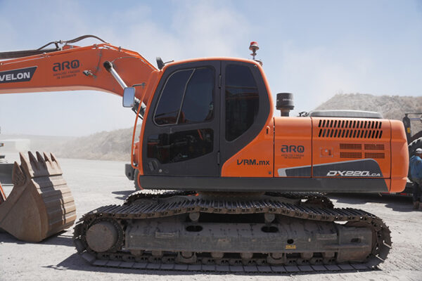 EXCAVADORA DEVELON DX220LCA - 0263 - Imagen 3