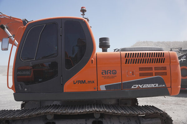EXCAVADORA DEVELON DX220LCA - 0263 - Imagen 7