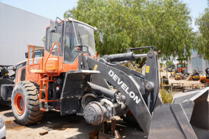 CARGADOR FRONTAL DEVELON SD310 - 0435