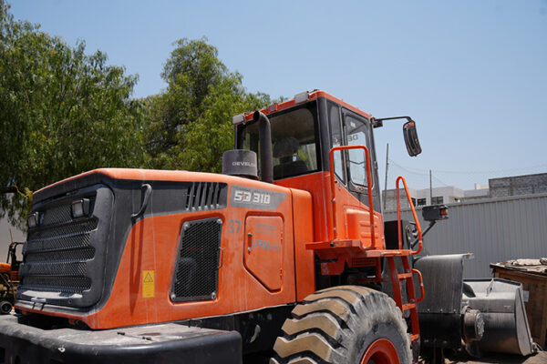 CARGADOR FRONTAL DEVELON SD310 - 0435 - Imagen 7