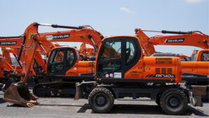 EXCAVADORA DEVELON DX140W - 9666