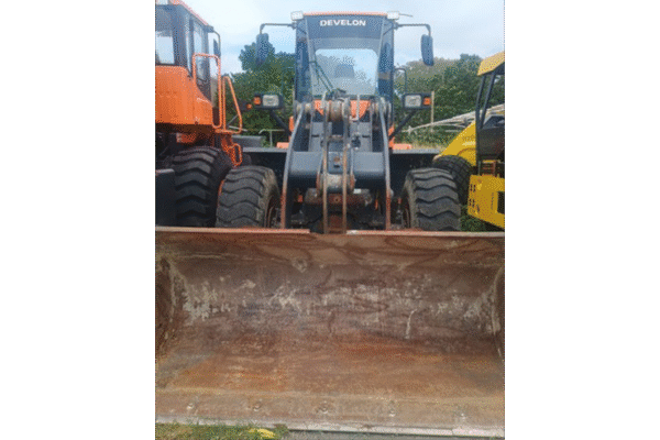 CARGADOR FRONTAL DEVELON SD200 - 0709 - Imagen 3