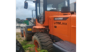 CARGADOR FRONTAL DEVELON SD200 - 0709