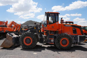 CARGADOR FRONTAL DEVELON SD310 - 0420