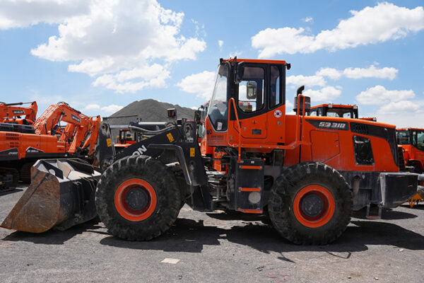 CARGADOR FRONTAL DEVELON SD310 - 0420