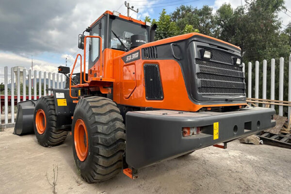 CARGADOR FRONTAL DEVELON SD310 - 0451 - Imagen 2