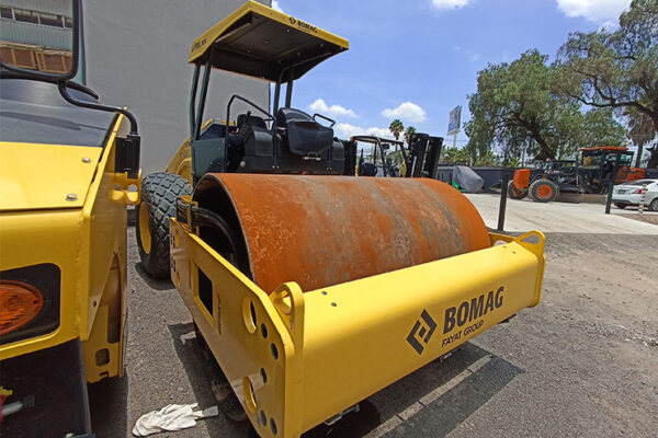COMPACTADOR SENCILLO BOMAG BW 211 D-40 - 1229 - Imagen 3