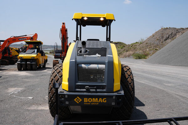COMPACTADOR SENCILLO BOMAG BW 211 D-5 SL - 1198 - Imagen 2
