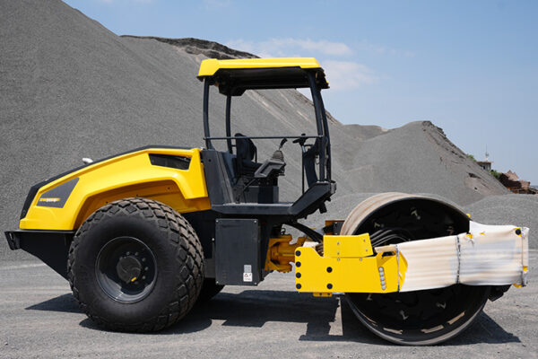 COMPACTADOR SENCILLO BOMAG BW 211 D-5 SL - 1197