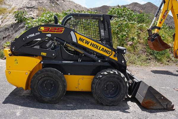 MINICARGADOR NEW HOLLAND L325N - 6085 - Imagen 3