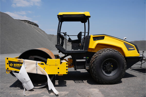COMPACTADOR SENCILLO BOMAG BW 211 D-5 SL - 1198 - Imagen 4