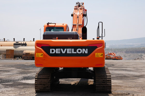 EXCAVADORA DEVELON DX200-3B  - 1047 - Imagen 2