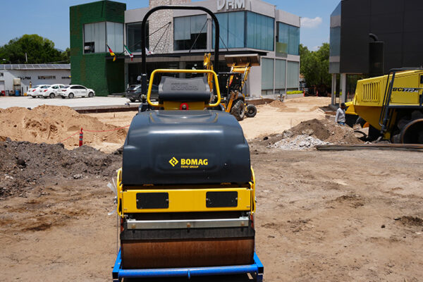 COMPACTADOR RODILLO DOBLE BOMAG BW 900-50 - 2152 - Imagen 2